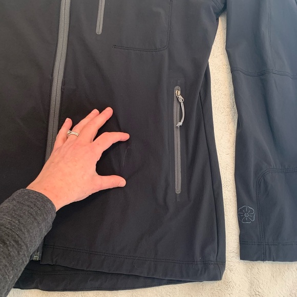 Outdoor Research Soft Shell Black Jacket - Picture 10 of 16
